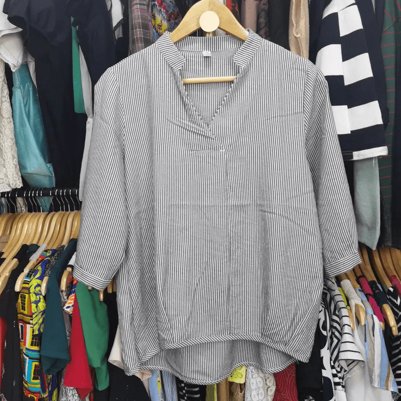 เสื้อลายตรงขาวดำ อก 40 นิ้ว, เอว 25 นิ้ว รูปที่ 2