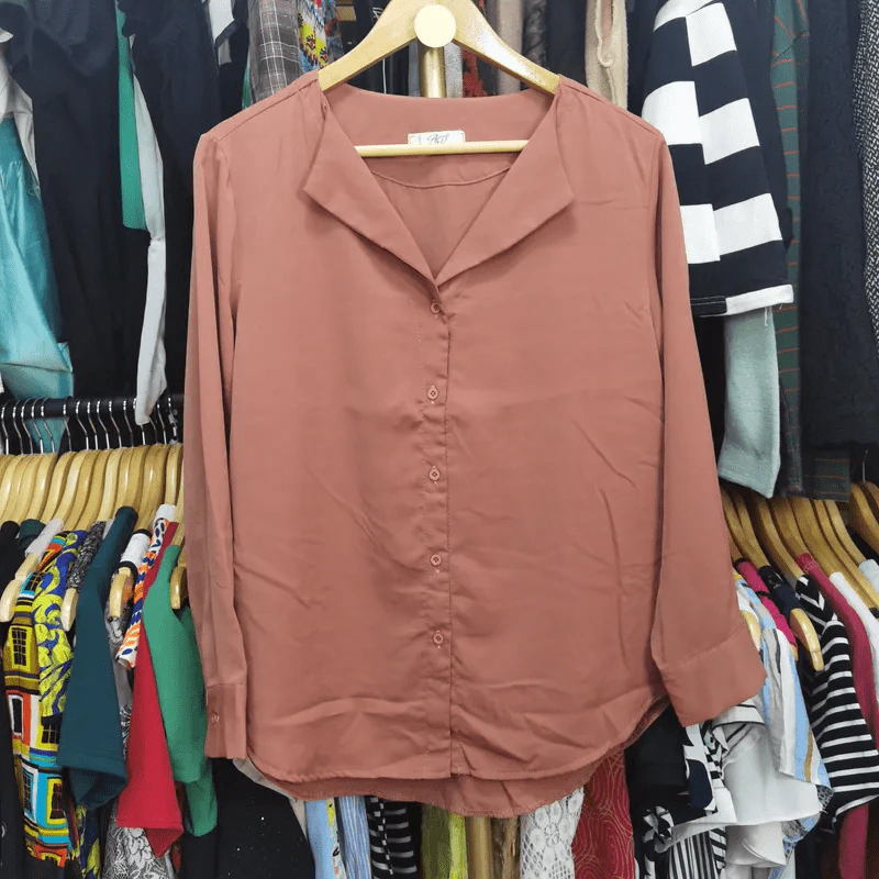 เสื้อเชิ้ตแขนยาว สีน้ำตาล อก 40 นิ้ว, ยาว 23 นิ้ว รูปที่ 1