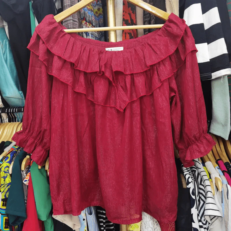 เสื้อแฟชั่นสีแดง พลัสไซส์ อก 50 นิ้ว, ยาว 23 นิ้ว รูปที่ 1