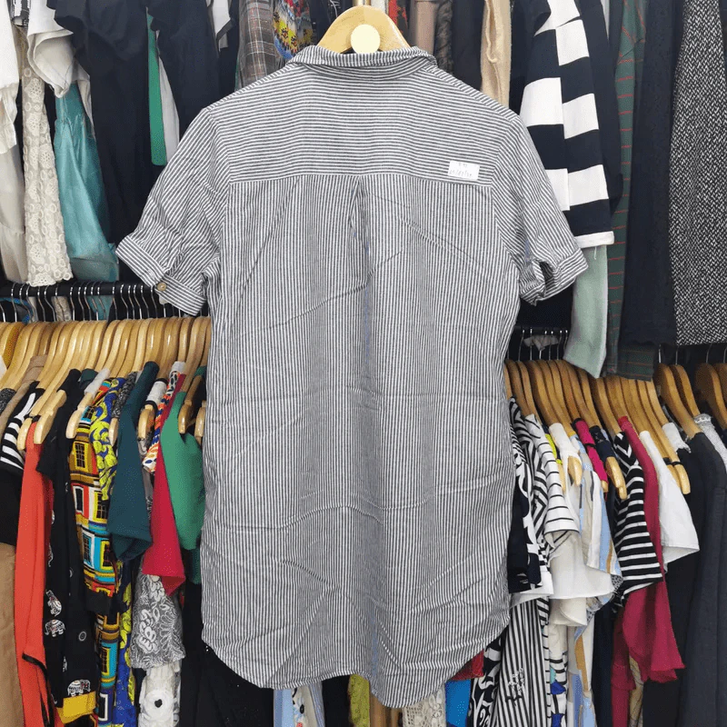 เสื้อเชิ้ต ปักรูปกวาง อก 40 นิ้ว, เอว 42 นิ้ว, ยาว 32 นิ้ว รูปที่ 3