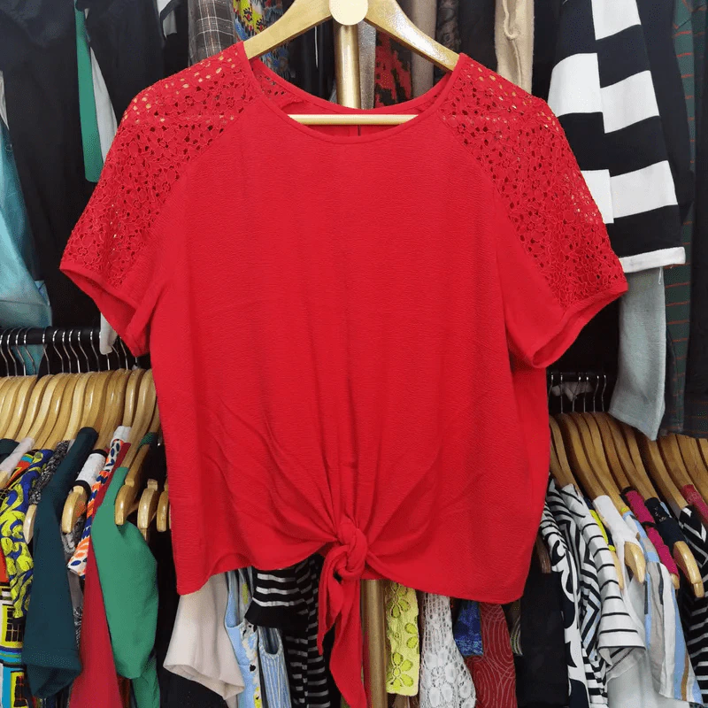 เสื้อแฟชั่นสีแดงผูกเอว พลัสไซส์ อก 40 นิ้ว, ยาว 20 นิ้ว รูปที่ 1