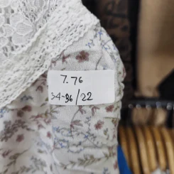 เสื้อแฟชั่นแขนกุด แต่งลูกไม้ อก 34-36 นิ้ว, ยาว 22 นิ้ว รูปที่ 5