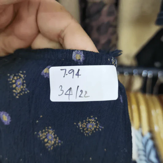 เสื้อสายเดี่ยว American Eagle Outfitters อก 34 นิ้ว, ยาว 22 นิ้ว รูปที่ 6