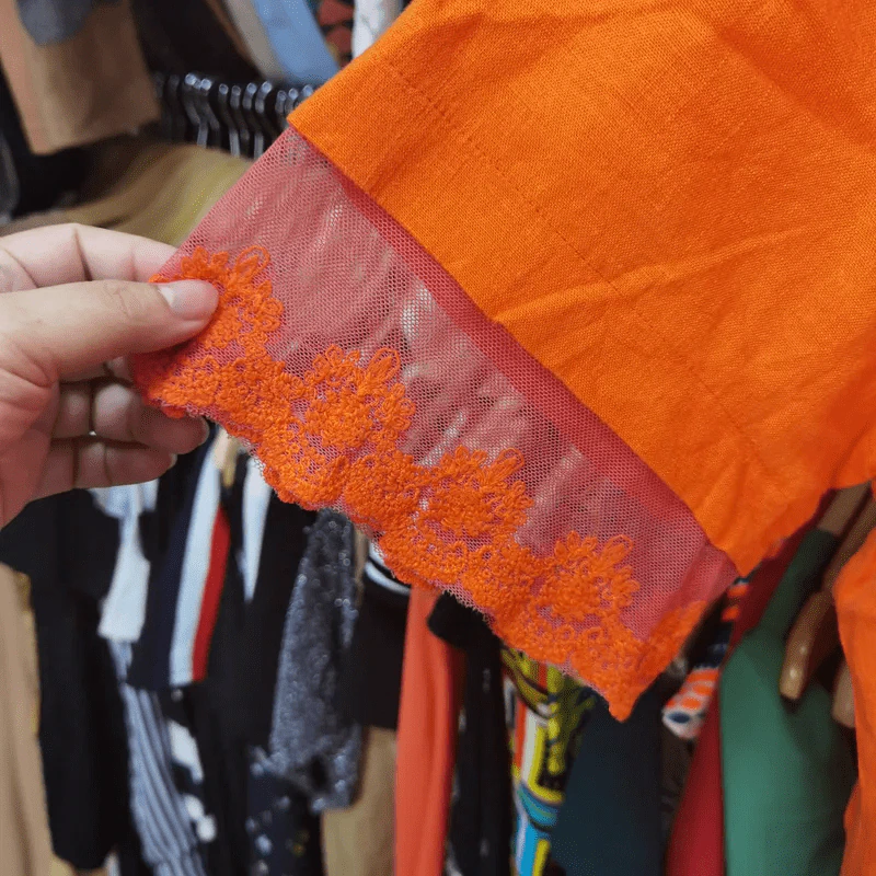 เสื้อแฟชั่น สีส้ม ปักลายพลุ พลัสไซส์ อก 50 นิ้ว, ยาว 23 นิ้ว รูปที่ 3