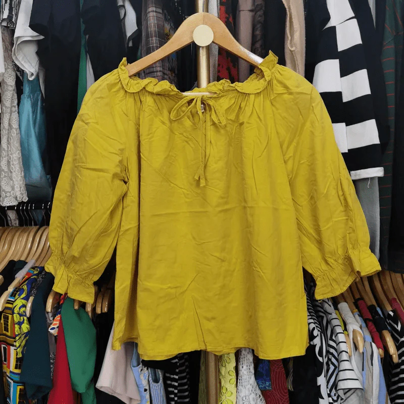 เสื้อแฟชั่น สีเหลือง พลัสไซส์ อก 42 นิ้ว, ยาว 21 นิ้ว รูปที่ 1