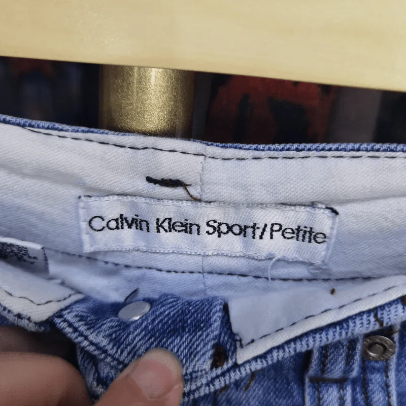 กางเกงยีนส์ Calvin Klein เอว 30 นิ้ว, เป้า 12 นิ้ว, สะโพก 42 นิ้ว, ยาว 39 นิ้ว รูปที่ 5