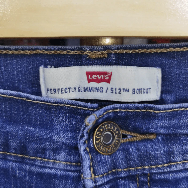 กางเกงยีนส์ Levi's เอว 32 นิ้ว, เป้า 11 นิ้ว, สะโพก 44 นิ้ว, ยาว 40 นิ้ว รูปที่ 2
