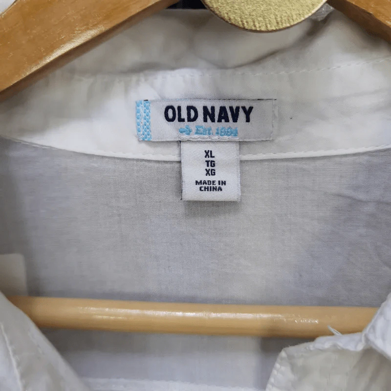 เสื้อเชิ้ตแขนยาวสีขาว Old Navy อก 40-46 ยาว 28 รูปที่ 2
