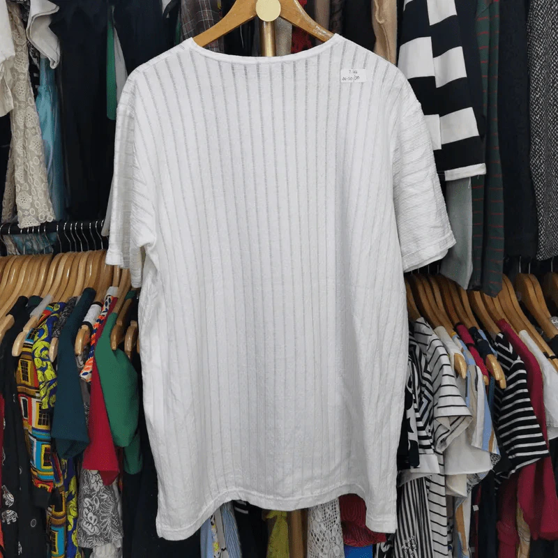เสื้อยืดสีขาว ลายตรง พลัสไซส์ อก 46-50 นิ้ว, ยาว 30 นิ้ว รูปที่ 3