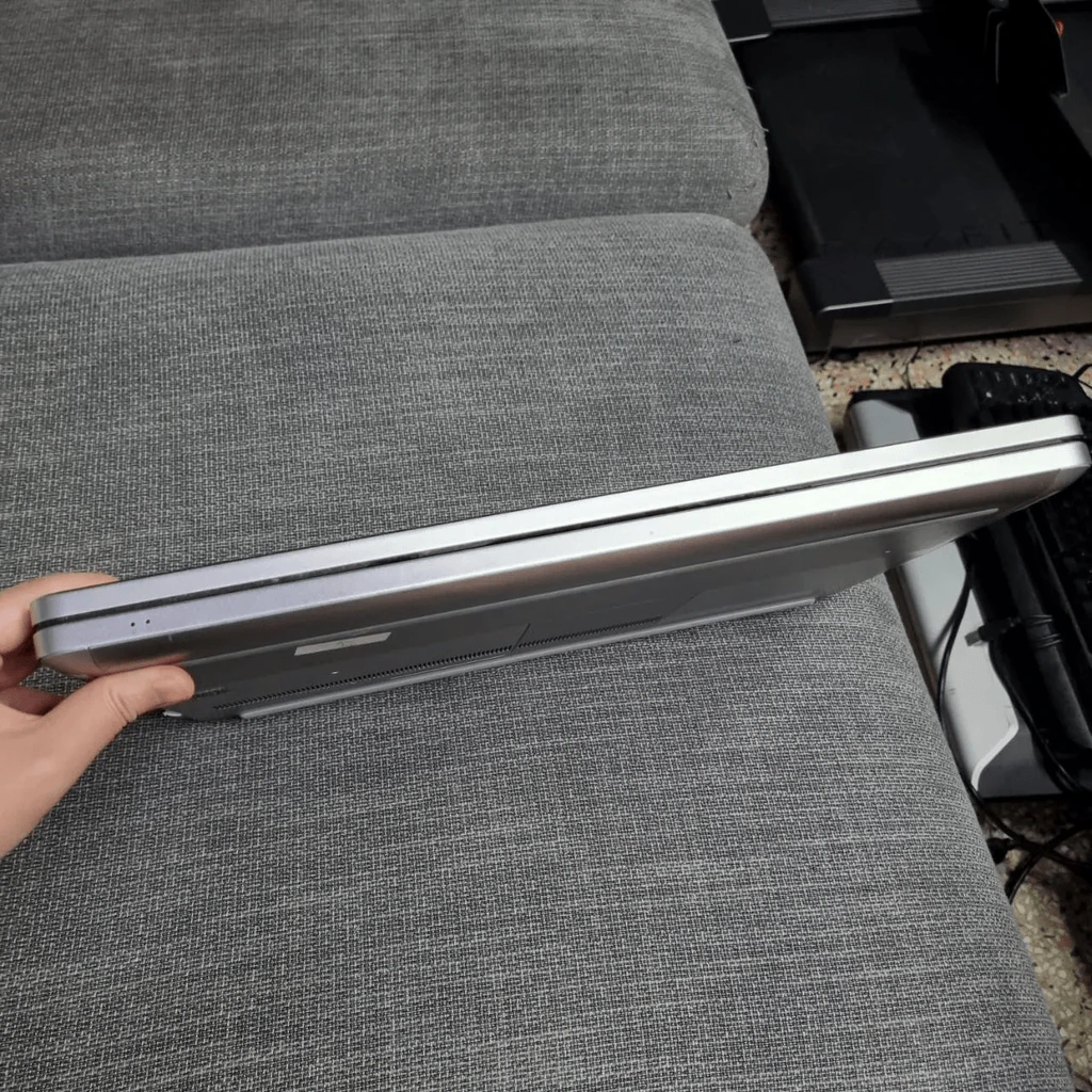 มือสอง Notebook DELL Inspiron 7737 + สายชาร์จ (ซิลิโคนหน้าจอลอกตามภาพ) รูปที่ 13