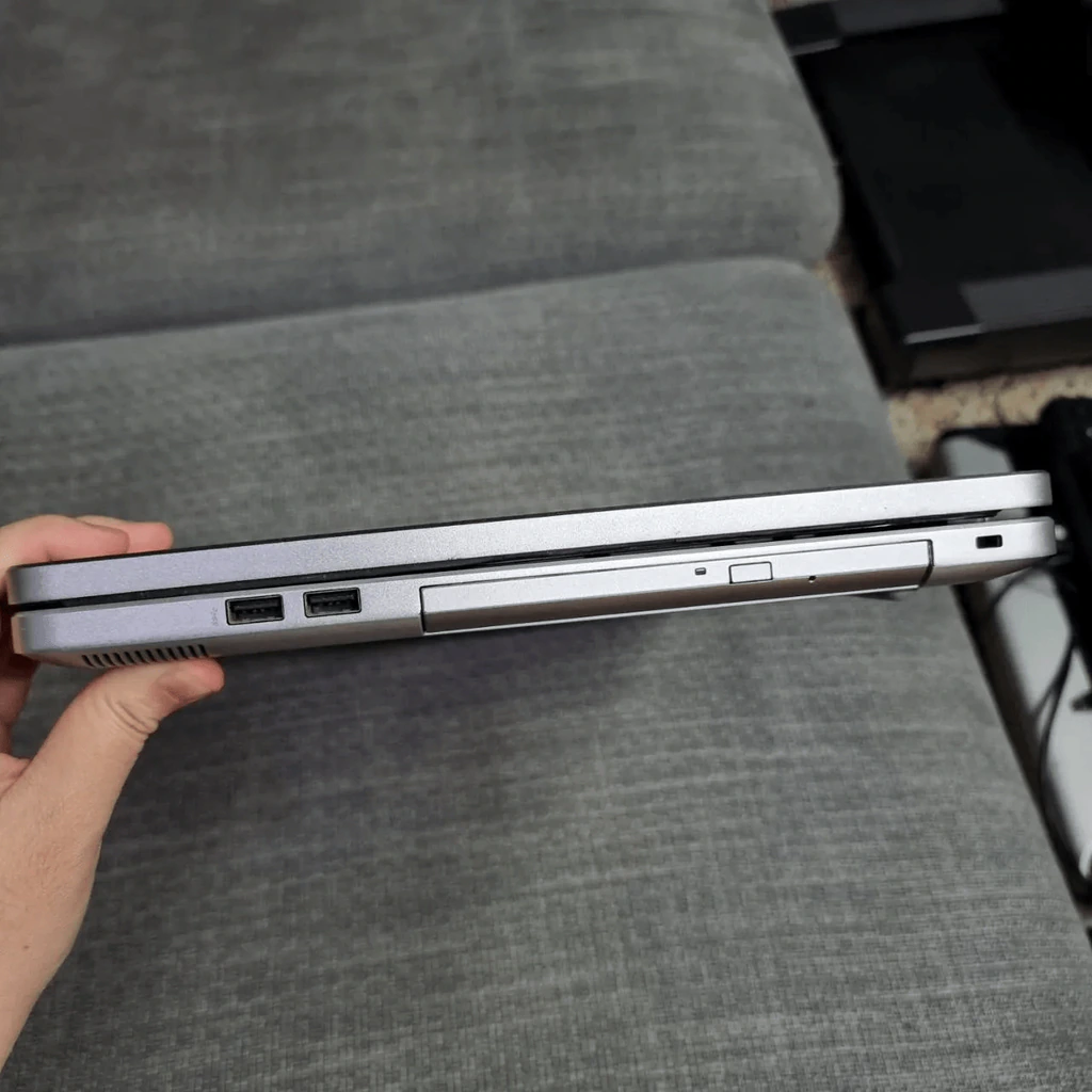 มือสอง Notebook DELL Inspiron 7737 + สายชาร์จ (ซิลิโคนหน้าจอลอกตามภาพ) รูปที่ 10