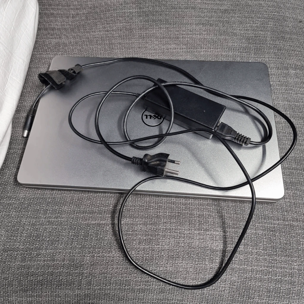 มือสอง Notebook DELL Inspiron 7737 + สายชาร์จ (ซิลิโคนหน้าจอลอกตามภาพ) รูปที่ 15