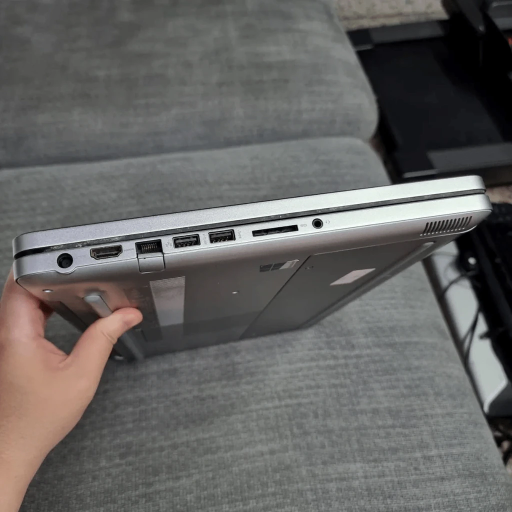 มือสอง Notebook DELL Inspiron 7737 + สายชาร์จ (ซิลิโคนหน้าจอลอกตามภาพ) รูปที่ 12