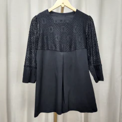 ชุดเดรสสั้น สีดำ อก 40 นิ้ว, เอว 40 นิ้ว, สะโพก 46 นิ้ว, ยาว 29 นิ้ว รูปที่ 1