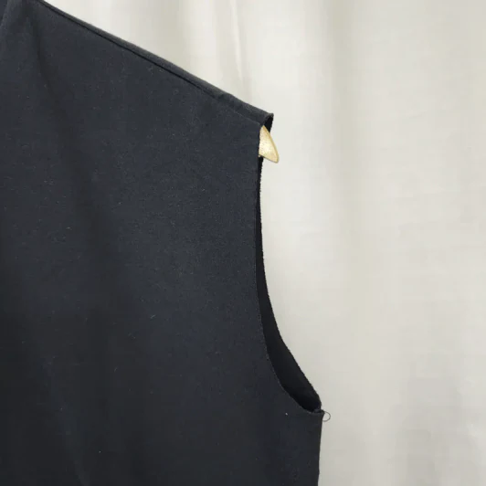 เสื้อแขนกุด สีดำ อก 40-42 นิ้ว, เอว 42 นิ้ว, ยาว 30 นิ้ว รูปที่ 3