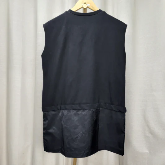 เสื้อแขนกุด สีดำ อก 40-42 นิ้ว, เอว 42 นิ้ว, ยาว 30 นิ้ว รูปที่ 4