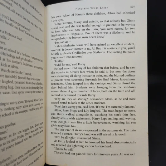 Harry Potter and the Deathly Hallows - J.K.Rowling รูปที่ 13