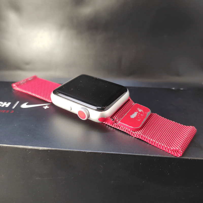 (มือสอง) Apple Watch Nike Series 3 + สายสีแดง รูปที่ 7