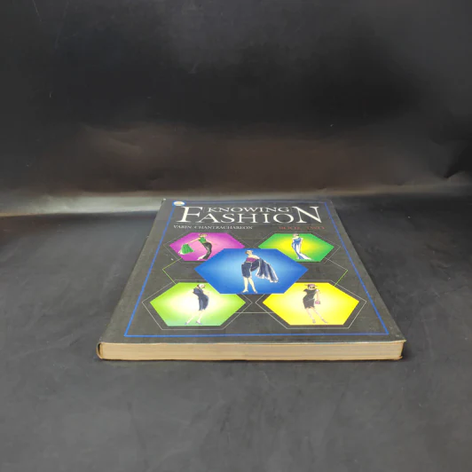 Knowing Fashion Book Two รูปที่ 4