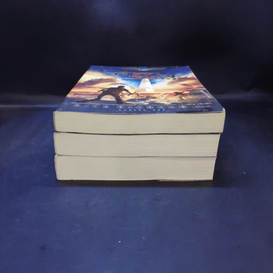 พีระมิดสีเลือด + บัลลังก์แห่งไฟ + ล่าเงาพญางู - Rick Riordan รูปที่ 2