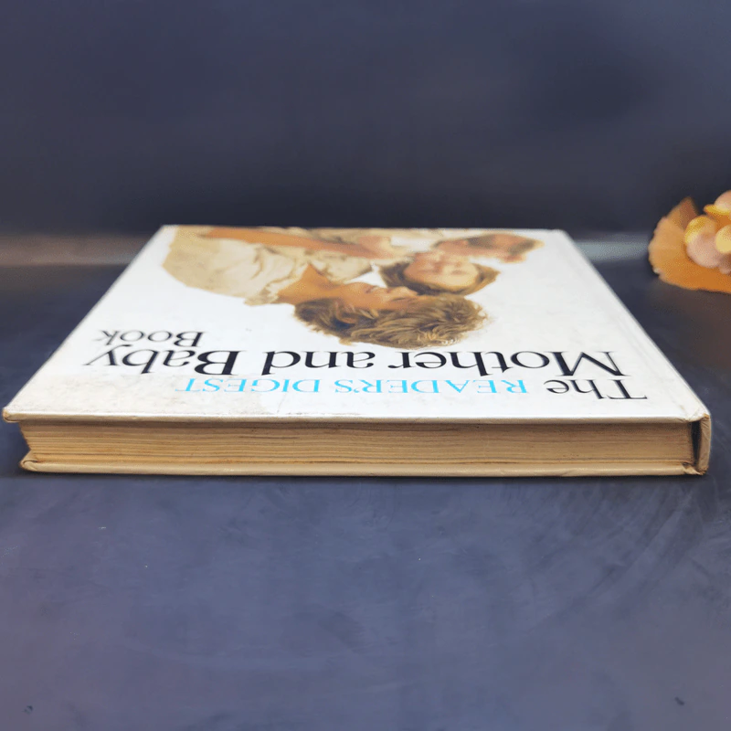 The Reader's Digest Mother and Baby Book รูปที่ 6