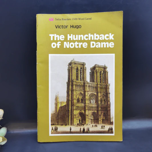 The Hunchback of Notre Dame - Victor Hugo รูปที่ 1