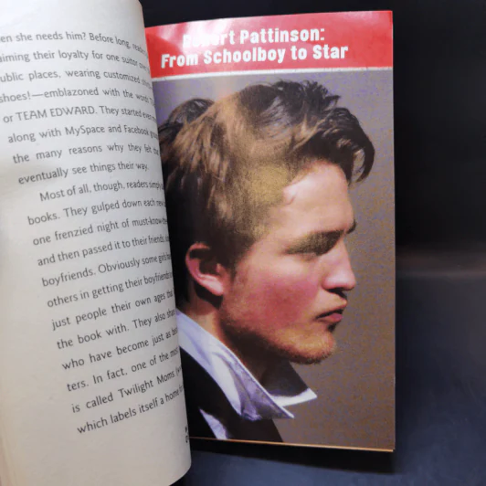 Robert Pattinson: Eternally Yours - Isabelle Adams รูปที่ 11