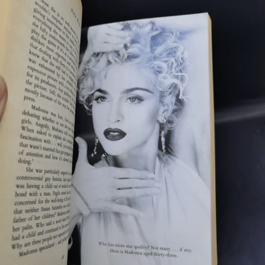 Madonna: An Intimate Biography -  J.Randy Taraborrelli รูปที่ 14