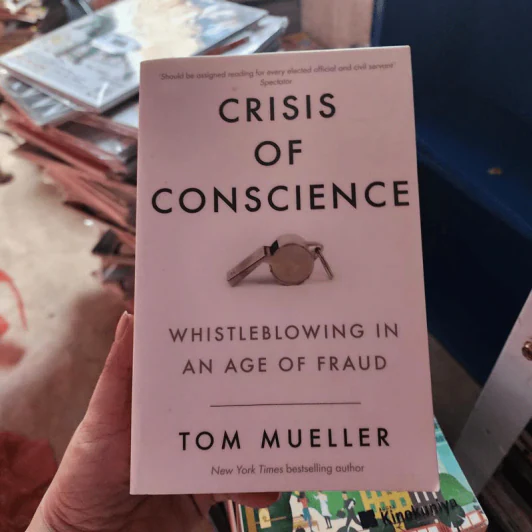 Crisis of Conscience - Tom Mueller รูปที่ 1