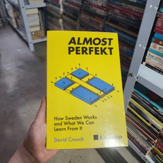 Almost Perfekt - David Crouch รูปที่ 1