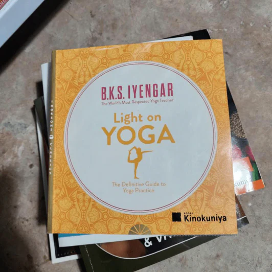 Light on Yoga - B. K. S. Iyengar รูปที่ 1
