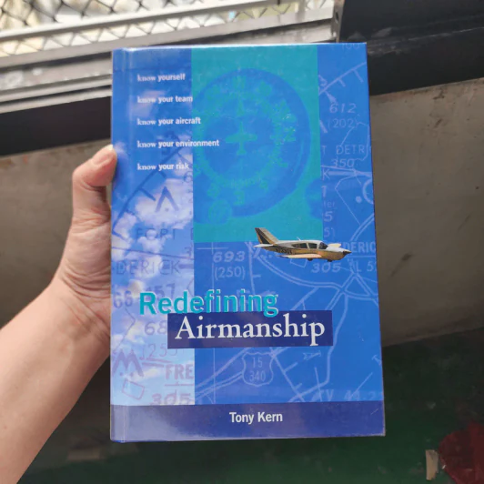 Redefining Airmanship - Tony Kern รูปที่ 1