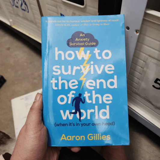 How to Survive the End of the World - Aaron Gillies รูปที่ 1