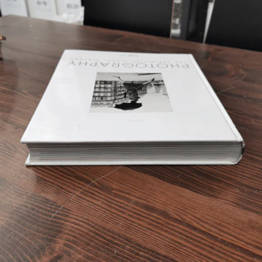 Photography: The Definitive Visual History - Tom Ang รูปที่ 6