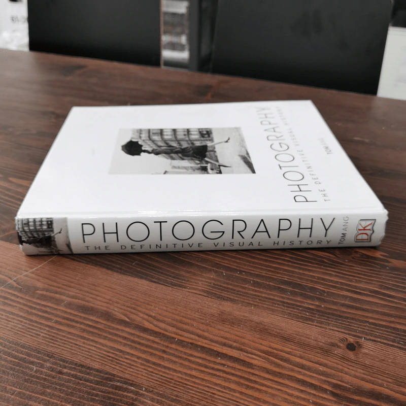 Photography: The Definitive Visual History - Tom Ang รูปที่ 3