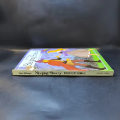 Walt Disney's Sleeping Beauty Pop-Up Book รูปที่ 3