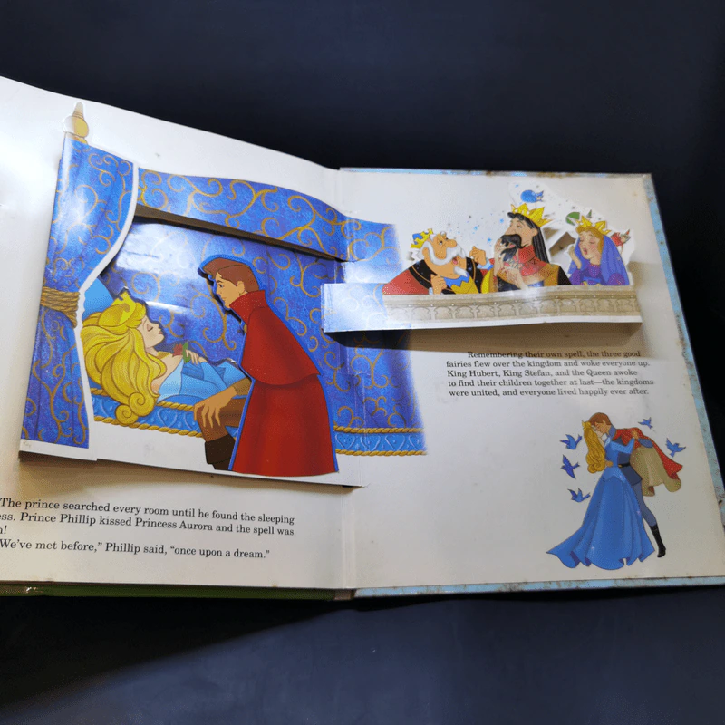 Walt Disney's Sleeping Beauty Pop-Up Book รูปที่ 10