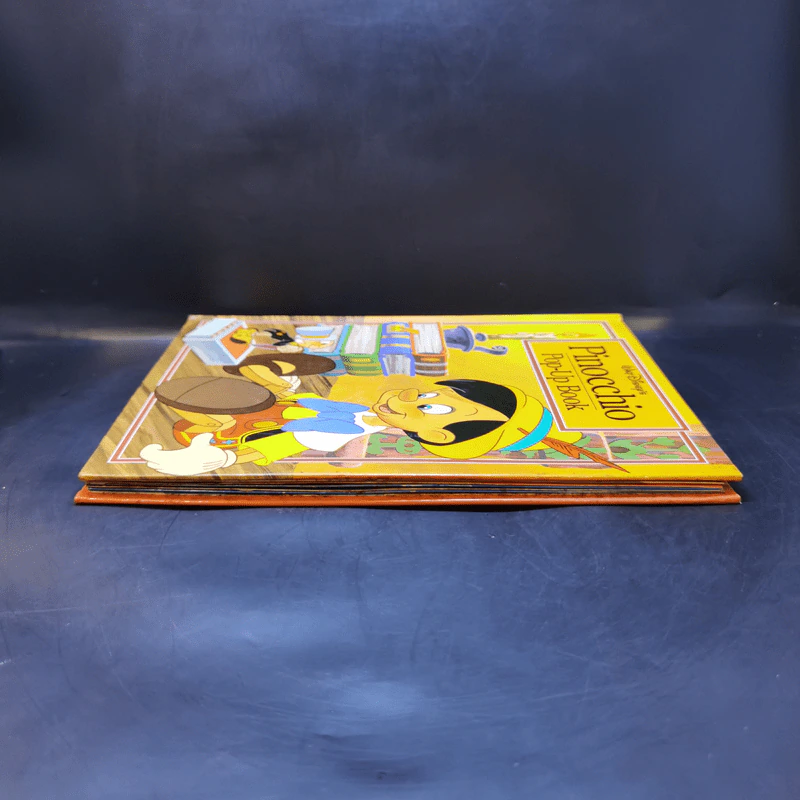 Walt Disney's Pinocchio Pop-Up Book รูปที่ 5