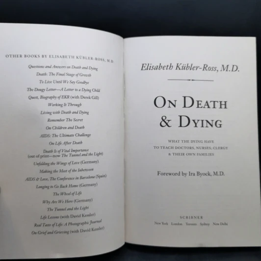 Life Lessons + On Grief & Grieving + On Death & Dying รูปที่ 15