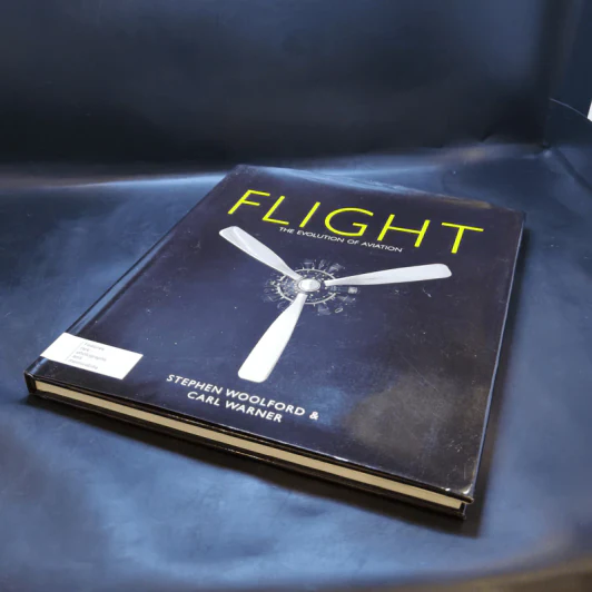 Flight - Stephen Woolford & Carl Warner รูปที่ 7