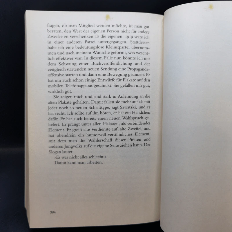 Er ist wieder da: Der Roman - Timur Vermes รูปที่ 10