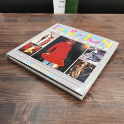 หนังสือ Fashion Source Book - Amy De La Haye รูปที่ 6