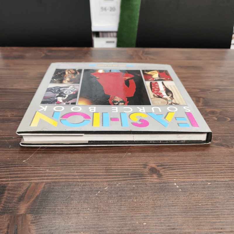 หนังสือ Fashion Source Book - Amy De La Haye รูปที่ 5