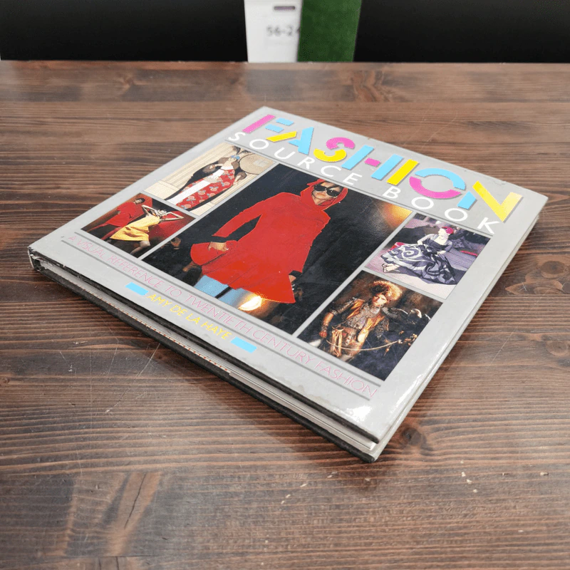 หนังสือ Fashion Source Book - Amy De La Haye รูปที่ 6
