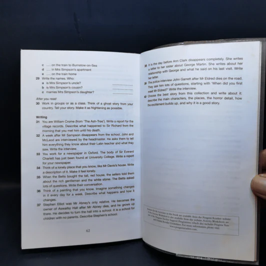 The Locked Room and Other Horror Stories (Penguin Readers Level 4) - M.R.James รูปที่ 10