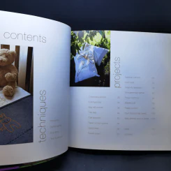 Embroidery : Contemporary and Traditional Crafts รูปที่ 9