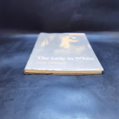 The Lady in White - Cambridge Level 4 รูปที่ 4