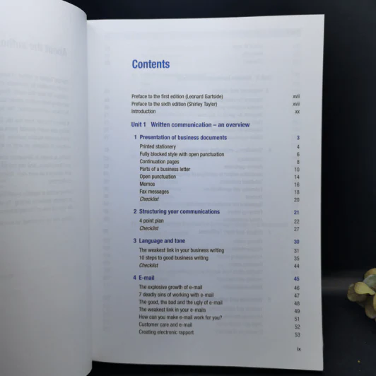 Model Business Letters, E-mails & Other Business Documents รูปที่ 9