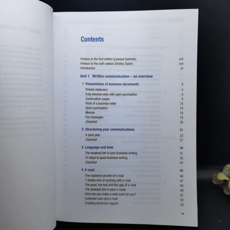 Model Business Letters, E-mails & Other Business Documents รูปที่ 9