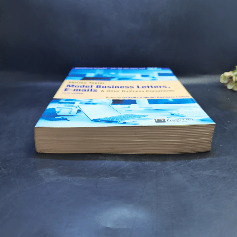 Model Business Letters, E-mails & Other Business Documents รูปที่ 4